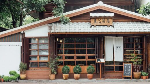 composing guidelines Japanese wooden house